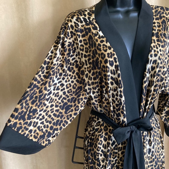 City Chic Leopard Print Robe, Size 16 (S) - Picture 3 of 11